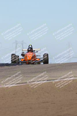 media/Oct-26-2025-CalClub SCCA (Sun) [[8ce1e69566]]/Group 3/Grapevine/